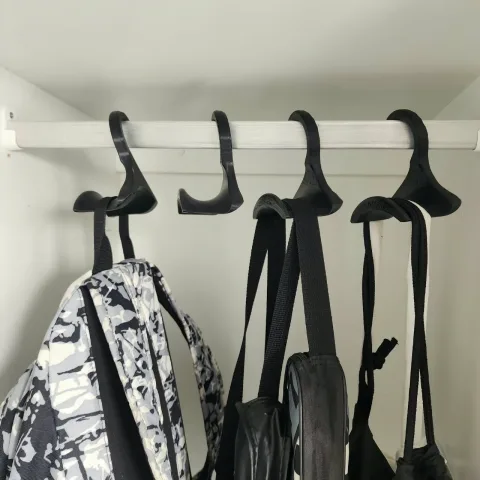 Bag hanger